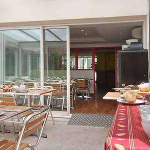 3* Апарт-отель Adagio Access Prado Perier